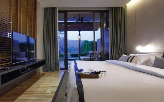 atta Lakeside Resort Suite