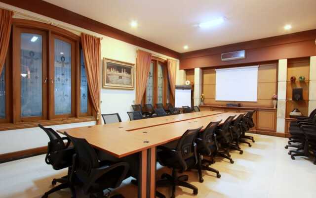 NIDA Rooms Garden Tomb Kebagusan