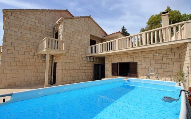 Villa Andro