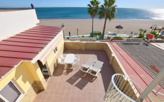 CARIHUELA 1ª LÍNEA DE PLAYA