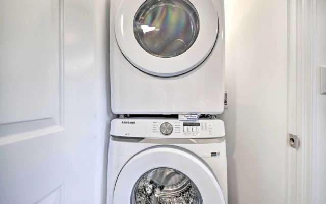 Game Room + Lake Access: Serene Tobyhanna Retreat