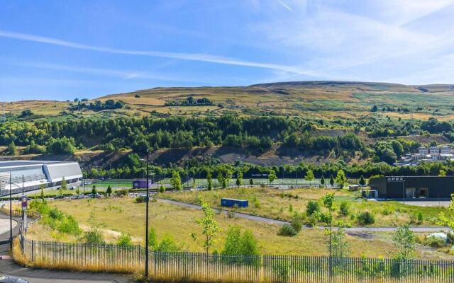 Impeccable 1-bed Apartment in Ebbw Vale, Wales