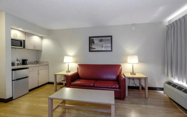 Red Roof Inn PLUS+ Gainesville