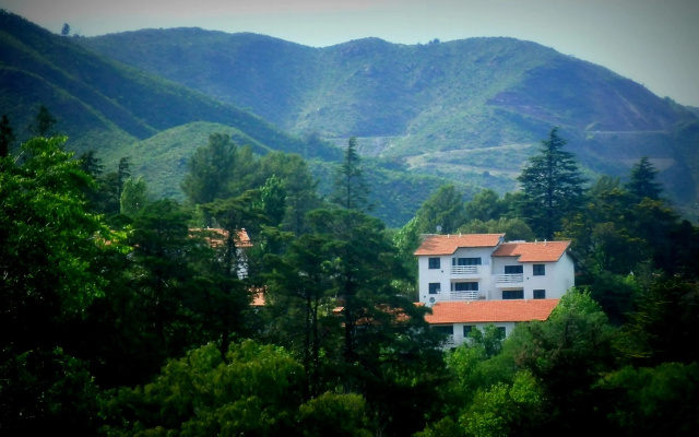 Las Ardillas Cabanas & Suites