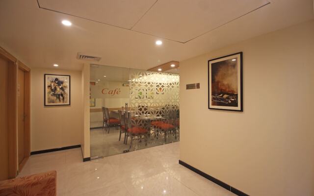 OYO Townhouse 5244 Galaxy Rooms