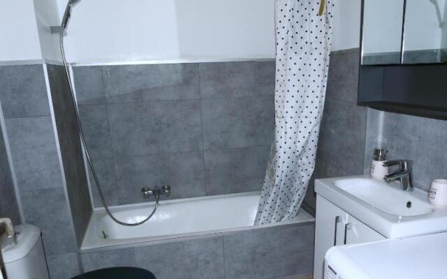 Grand studio 4 couchages proche mer
