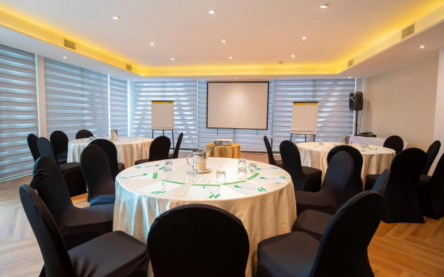 Holiday Inn Panama Canal by IHG