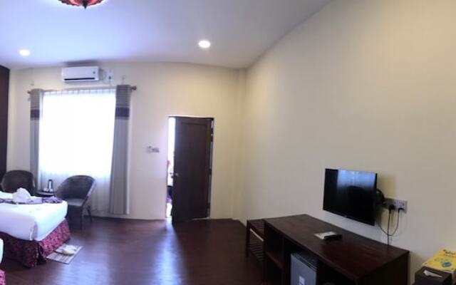 Royal Emerald River View Resort