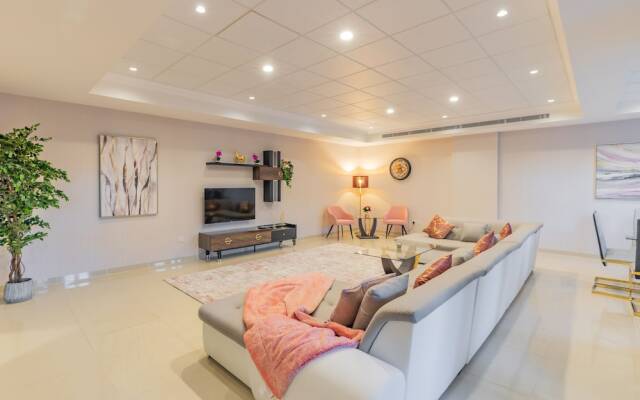 GLOBALSTAY. Private Pool Villas and Townhomes