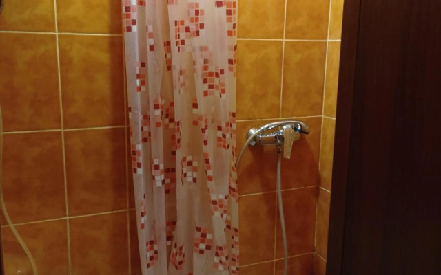 Smart econom for near Opera