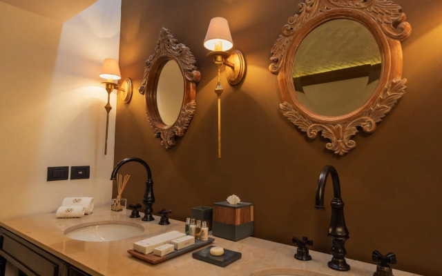 The Essentia Hotel - Sma