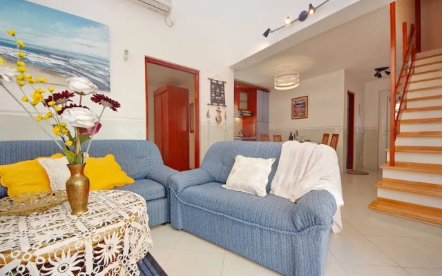 Seafront Apartments Deveron