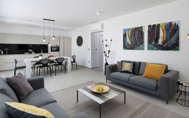 Cozy Apartment With Terrace in Fažana