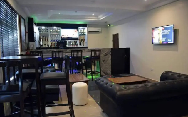 DCM Hotel and Suites