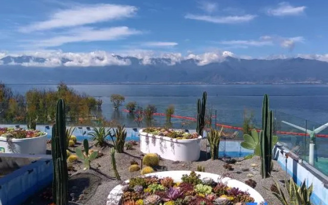 Dali with sea view and beautiful garden