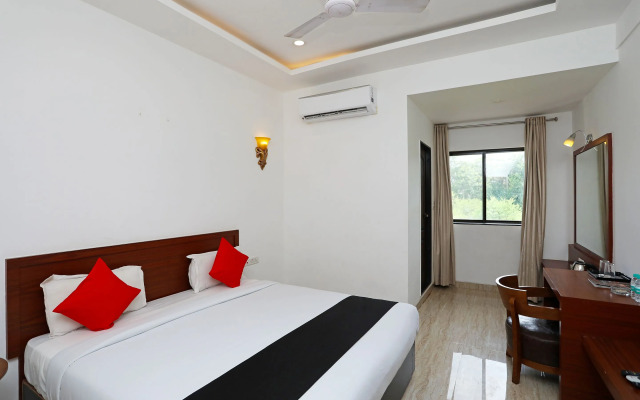 Capital O 18792 The Grand Neelam