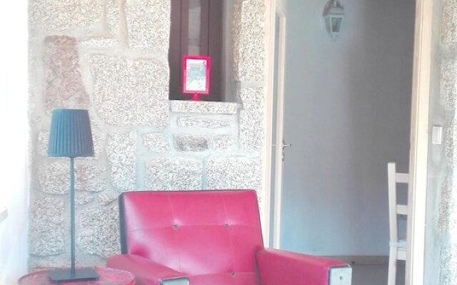 House with 2 Bedrooms in Cabril , with Wifi