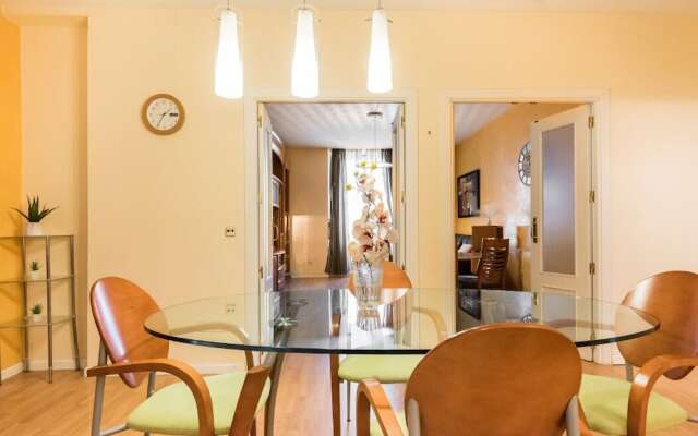 M&F Fuencarral Apartamento