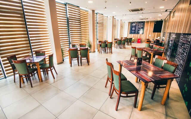 Hotel Kukullo Tarnava