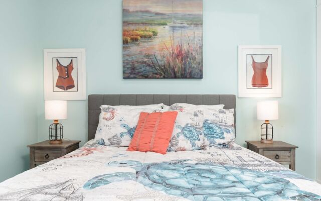 Lighthouse Point 20B