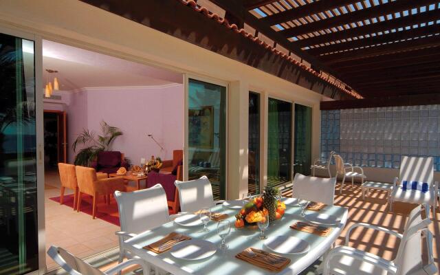 Al Nawras Island Resort