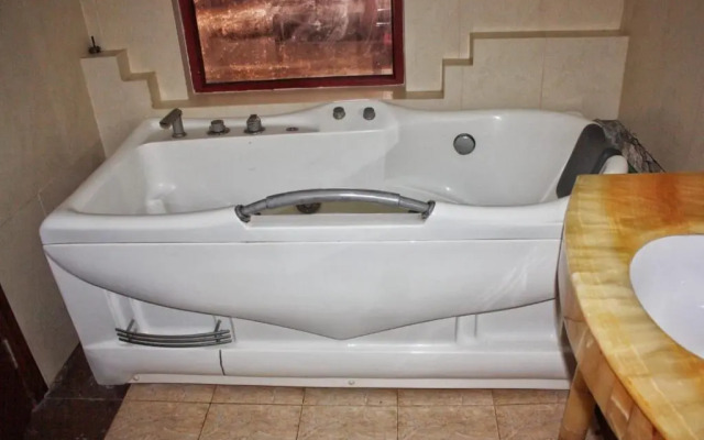 Lux Suites Shanzu Beachfront Apartments