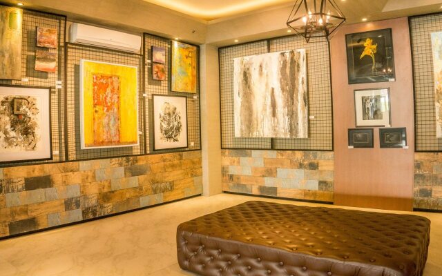 Big Hotel Suites