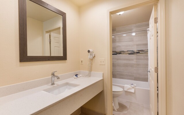 Americas Best Value Inn & Suites Anaheim Convention Center