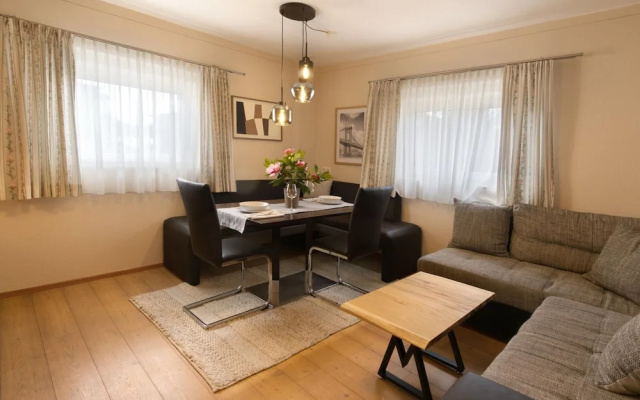 Tranquil Apartment in the Centre of Seefeld