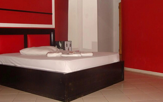 Flamboyant Motel - Adults Only