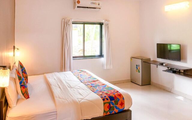 FabHotel The X and Z Calangute