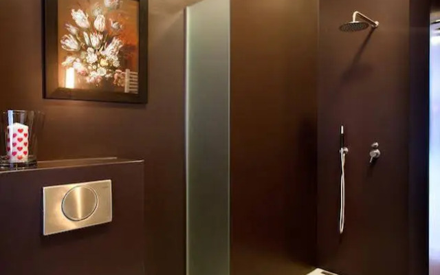 Blue Tulip Amsterdam