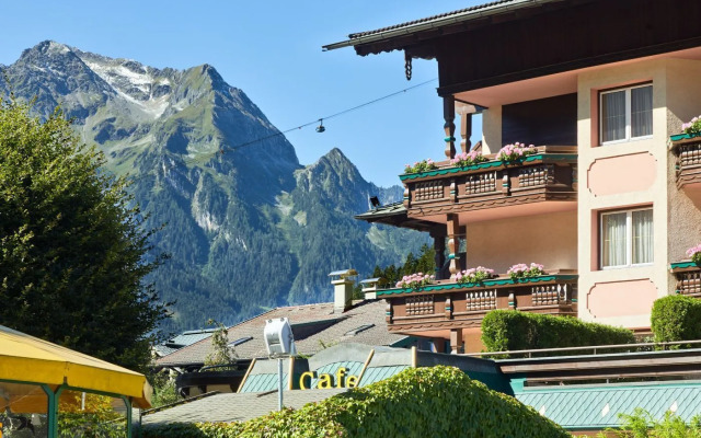 Hotel Alpenhof Kristall