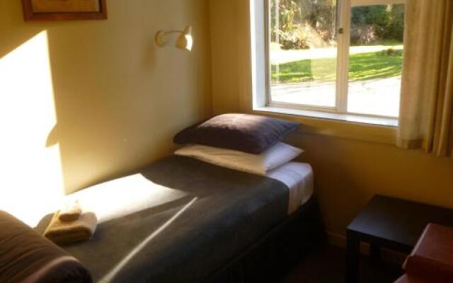 Kaniere Hotel