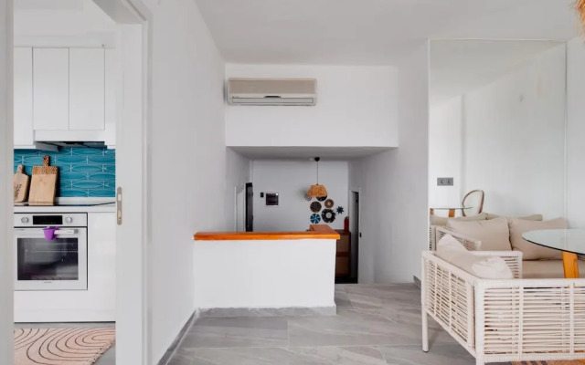 Villa With Sea View Balcony 6 min to Beach