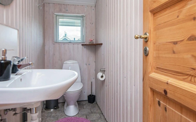 6 Person Holiday Home in Hemmet