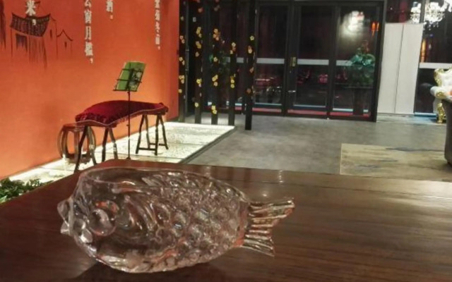 Qingluan Holiday Hotel