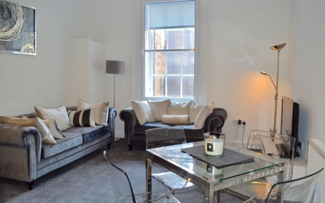 Central 3 Bedroom Flat