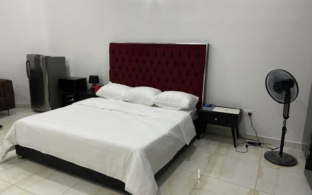 Luxurious and Inviting 4-bed House in Chevro-lekki