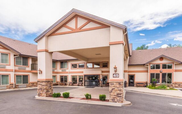 Magnuson Grand Pikes Peak