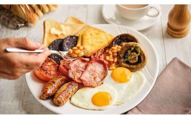 Premier Inn Stratford Upon Avon Central
