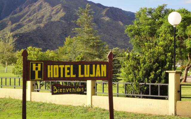 Hotel Lujan