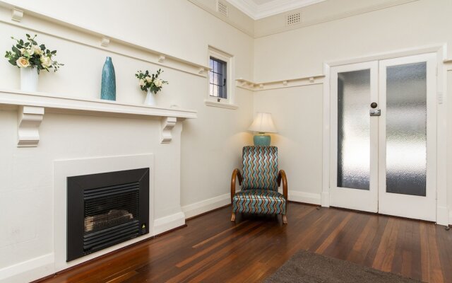 Inner Western Suburbs Retreat