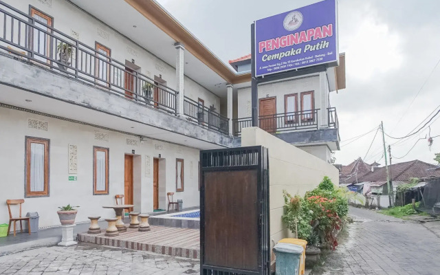 Guesthouse Penginapan Cempaka Putih