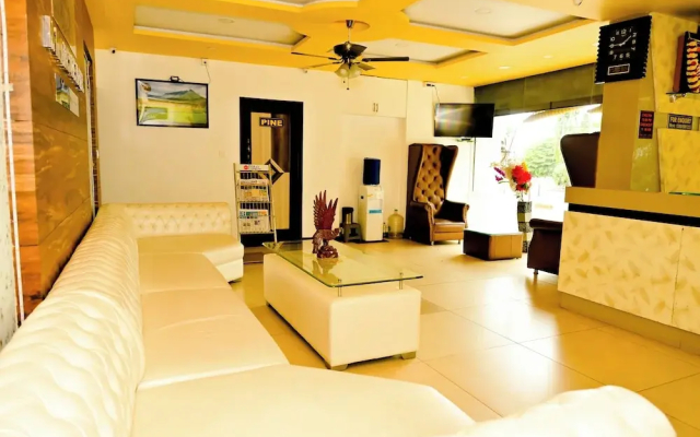 M K Arcade Hotel