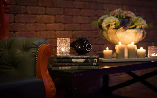 the youniQ Hotel