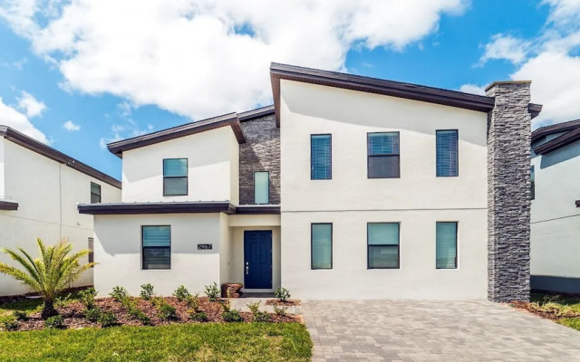 Storey Lake Lakeview Villa 2967