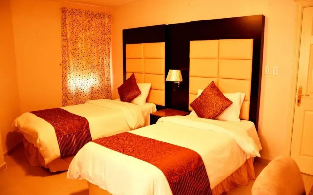 Al-Janadriyah Suites No. 4