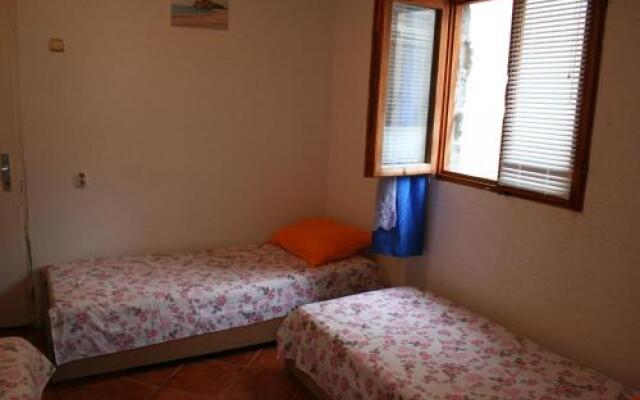 Accommodation Sutomore