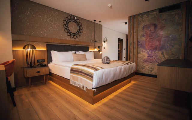 Panagia Suite Hotel